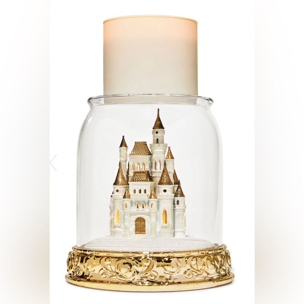 Disney X Bath & Body works Light up castle 3 wick candle holder - Picture 2 of 2